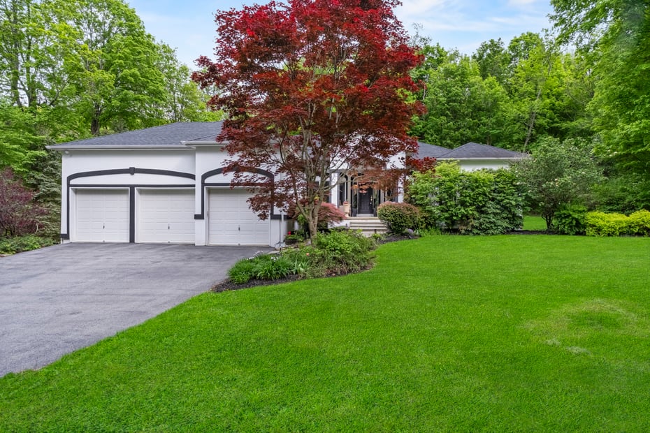 44 Carol Lane Photo 2