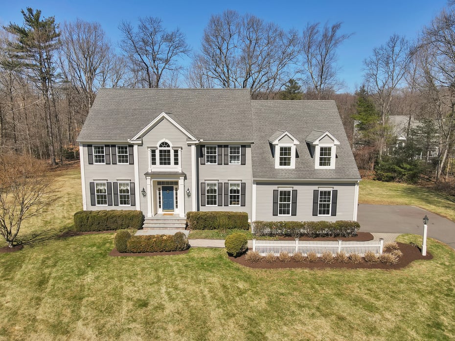 9 White Oak Lane Photo 1