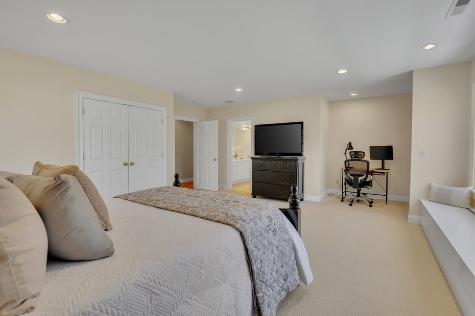 9 White Oak Lane Photo 22