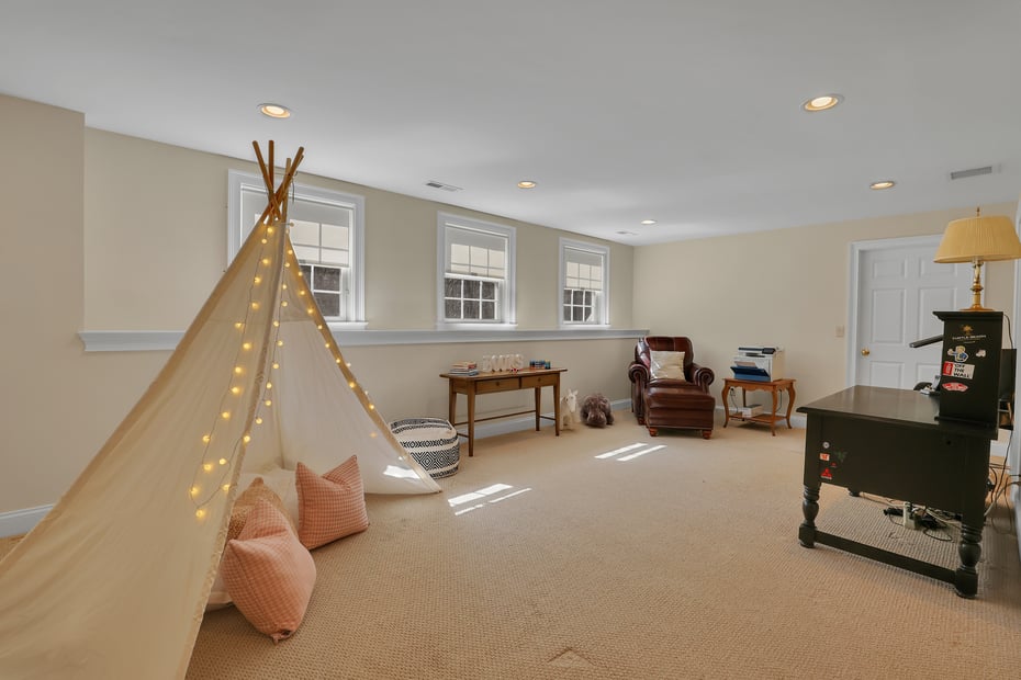 9 White Oak Lane Photo 29