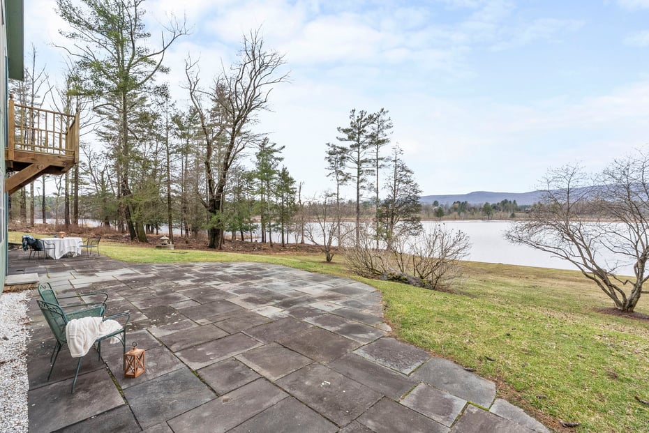 99 Washinee Heights Road Photo 32