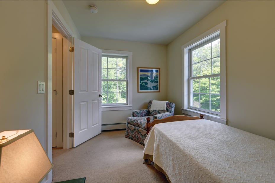 66 Access Rd Photo 36