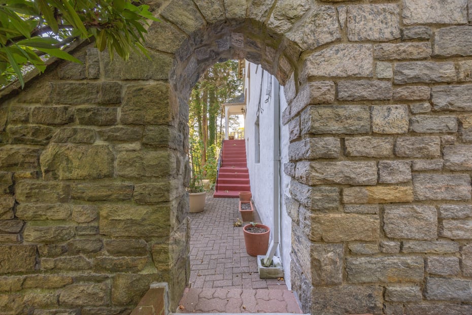 1 Wilson Block Photo 24