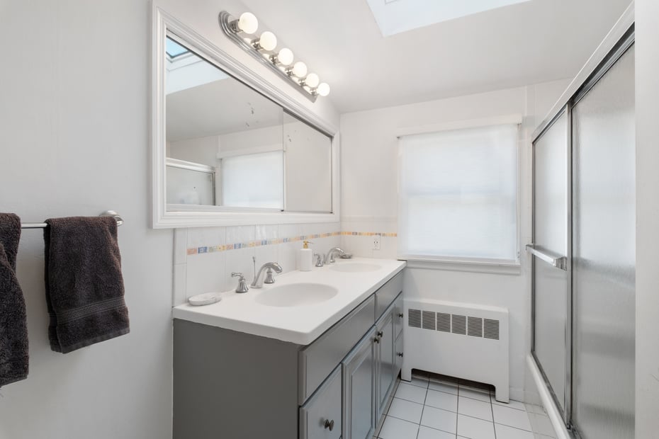 87 Center Street Photo 36