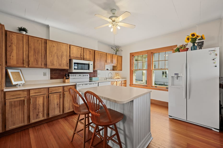 1720 Whitney Avenue Photo 12