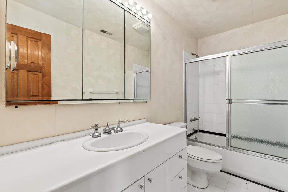 88 Farm Lake Crescent Road Photo 12