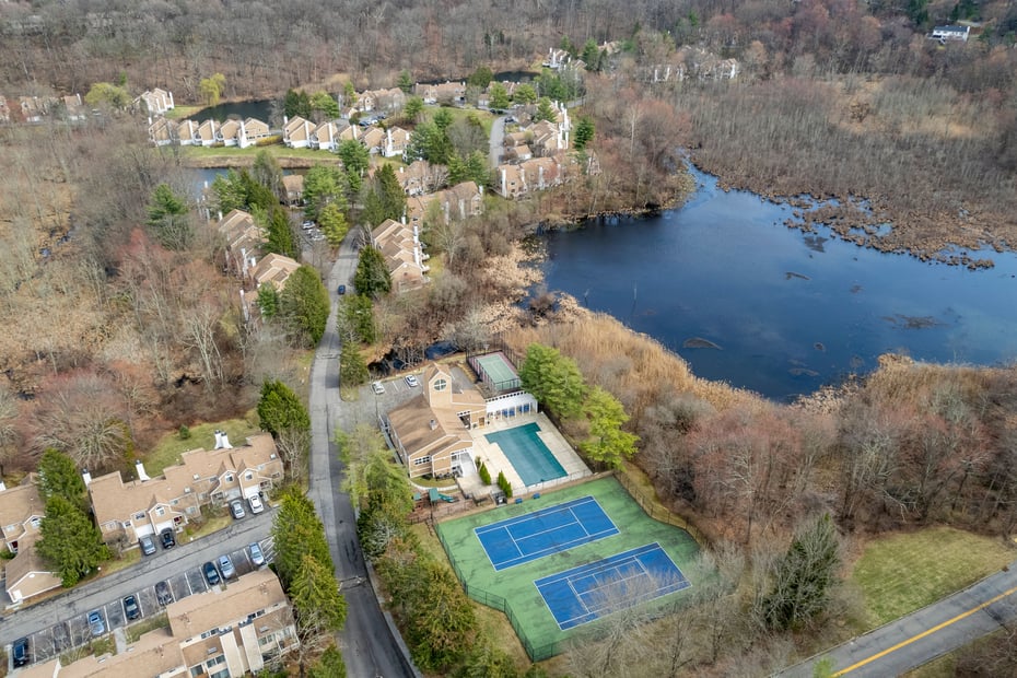 88 Farm Lake Crescent Road Photo 21