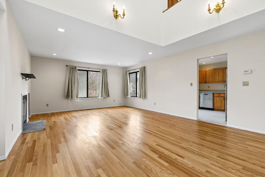 88 Farm Lake Crescent Road Photo 5