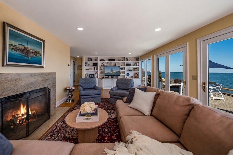 6 Point Road Photo 12