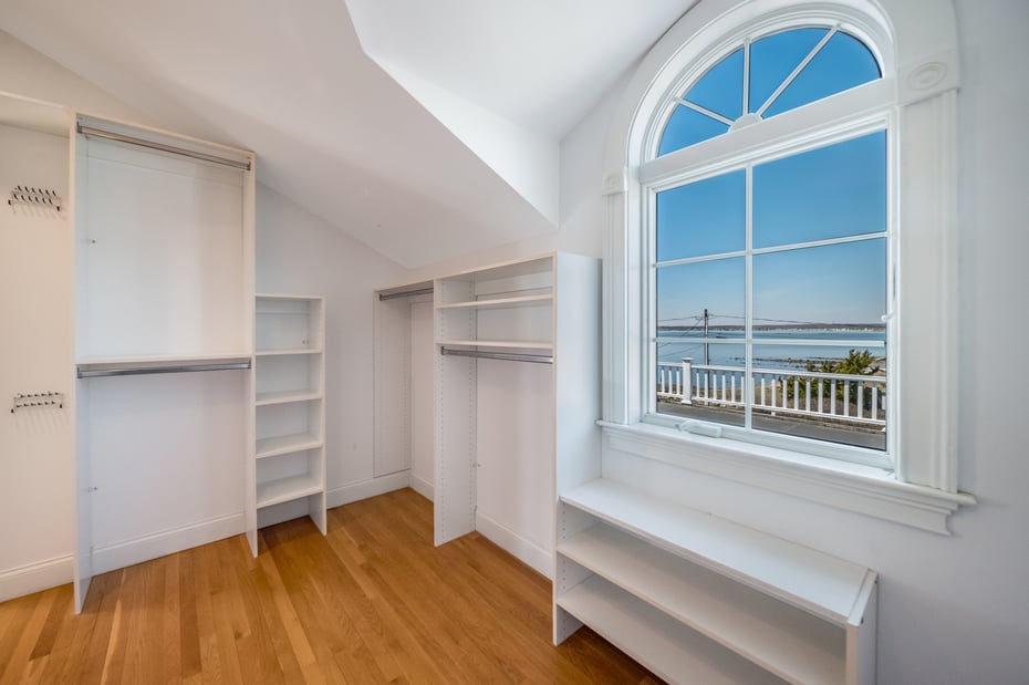 6 Point Road Photo 40