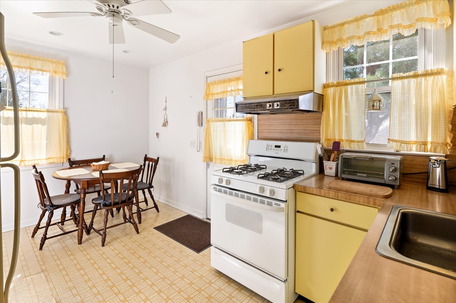 453 Sylvan Knoll Road Photo 5