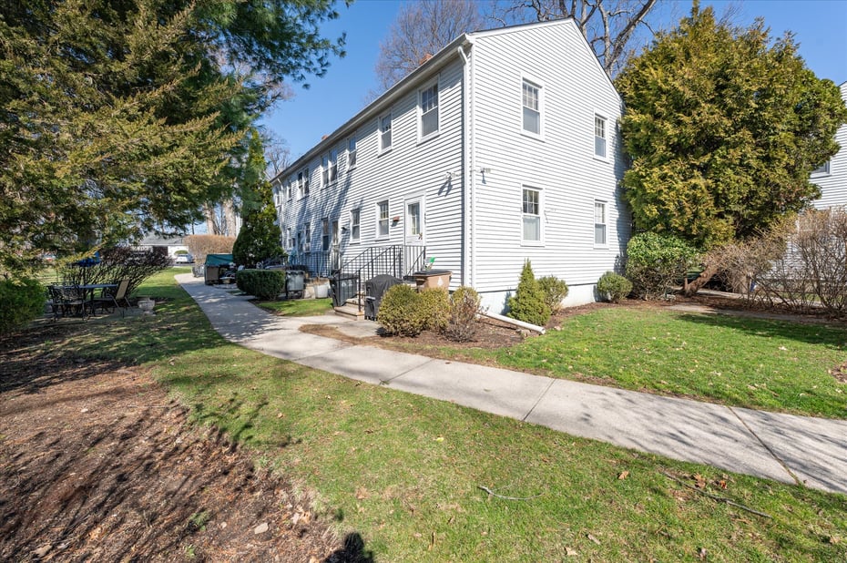 453 Sylvan Knoll Road Photo 9