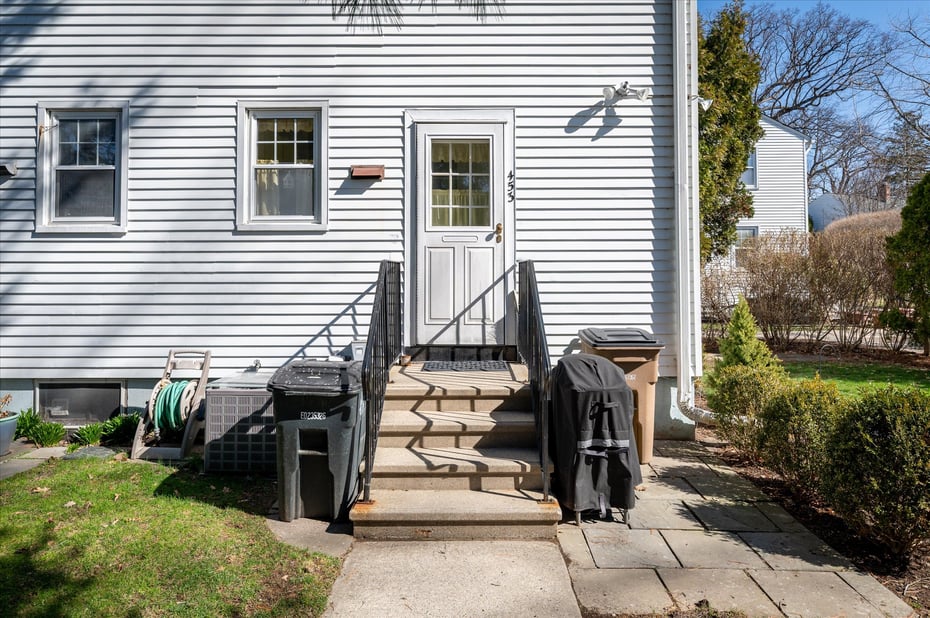 453 Sylvan Knoll Road Photo 11