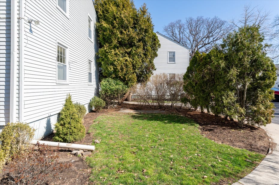 453 Sylvan Knoll Road Photo 12