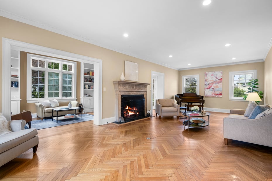 80 Forest Avenue Photo 6