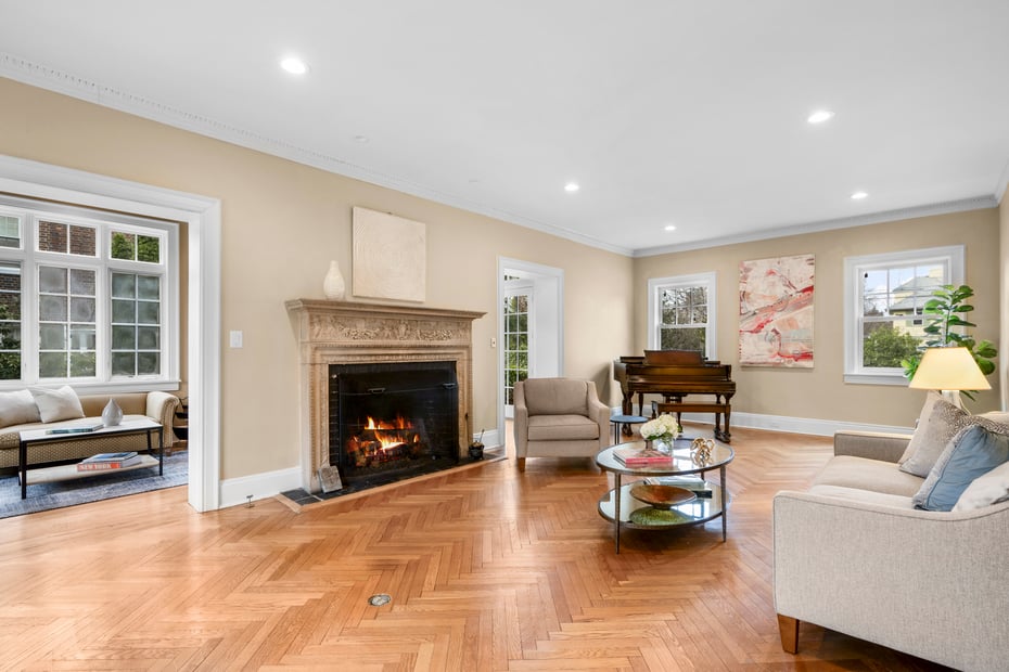 80 Forest Avenue Photo 7