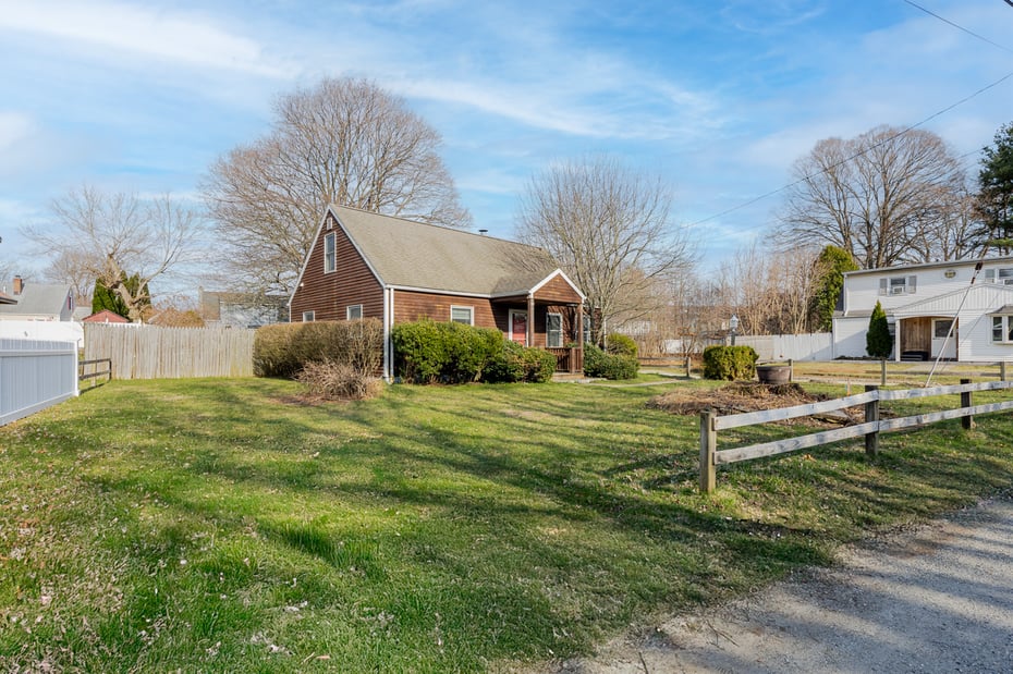 13 Fairchild Drive Photo 2