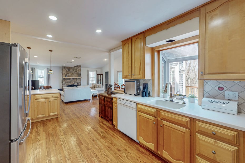 11 Joan Drive Photo 18