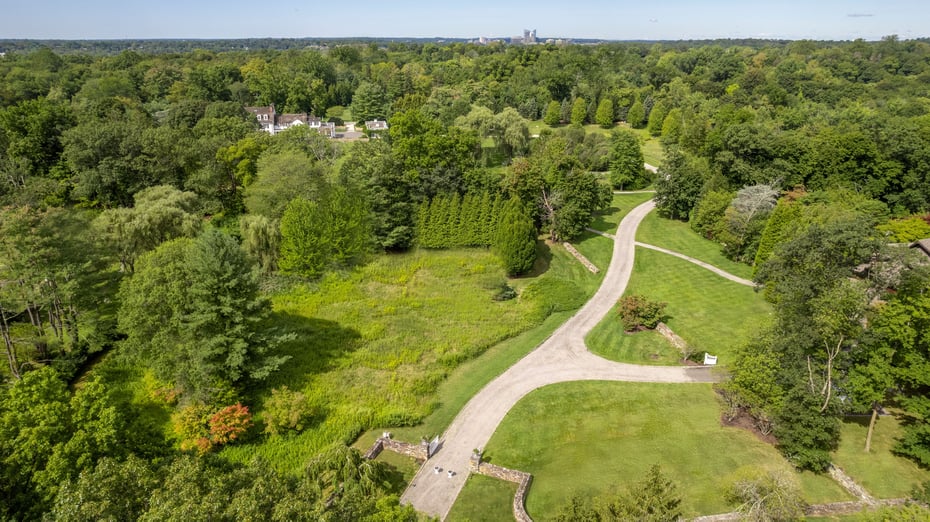 1619 Purchase Street Photo 1