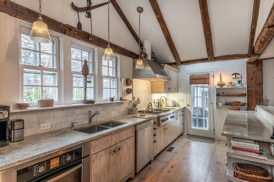 197 Skyline Ridge Road Photo 16