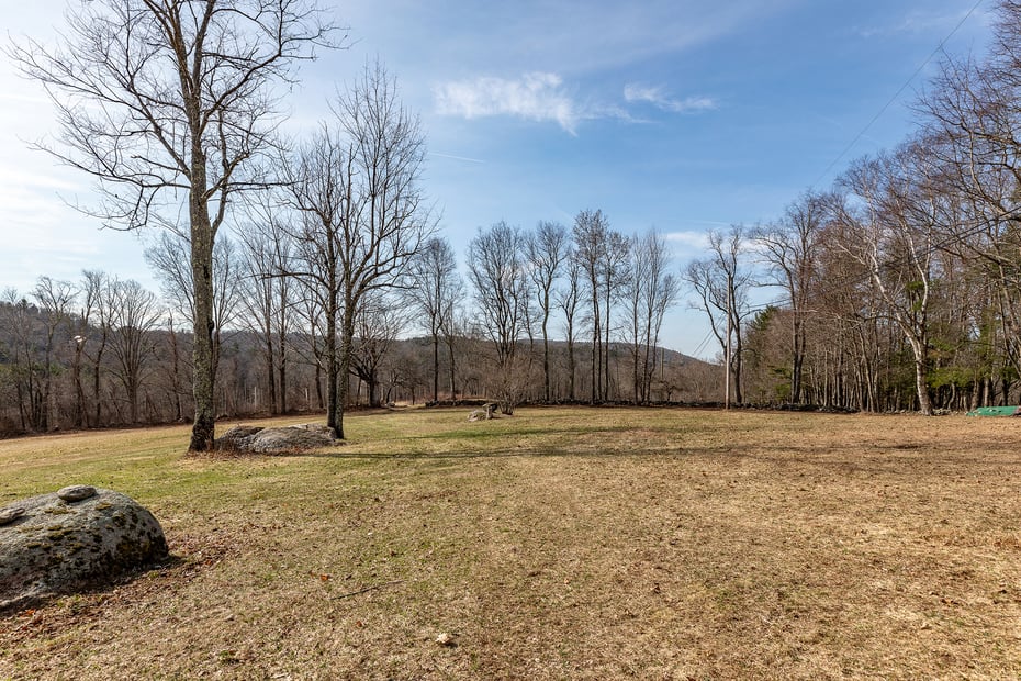 19 Hollenbeck Road Photo 8