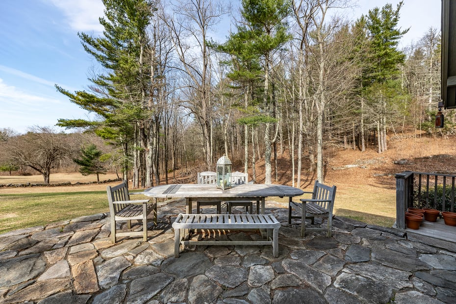 19 Hollenbeck Road Photo 9