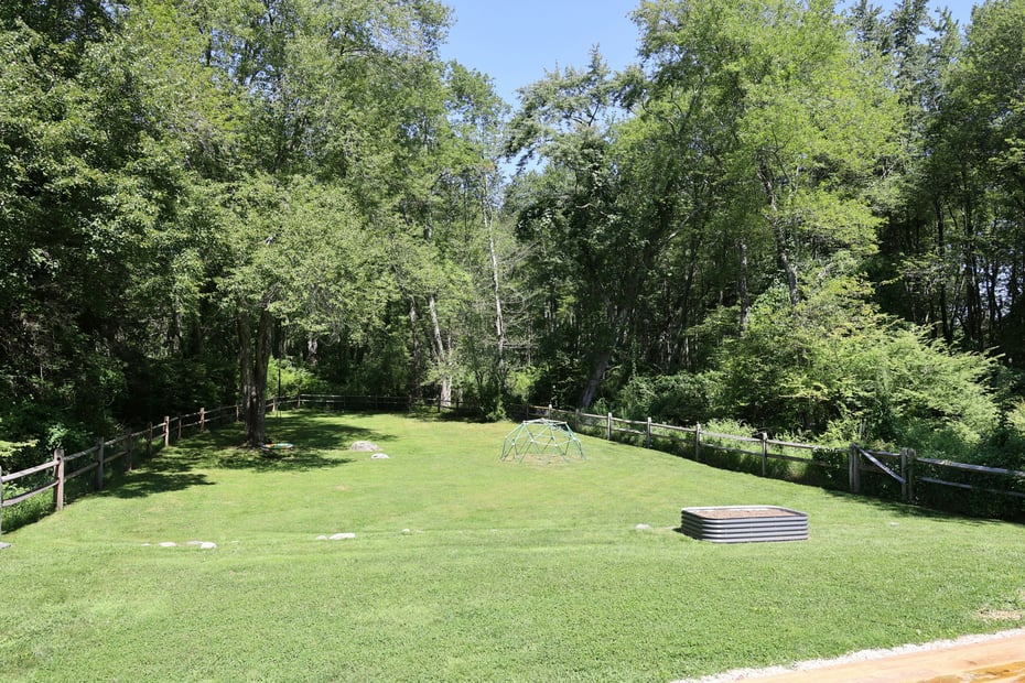 18 Head Of Meadow Road Photo 5