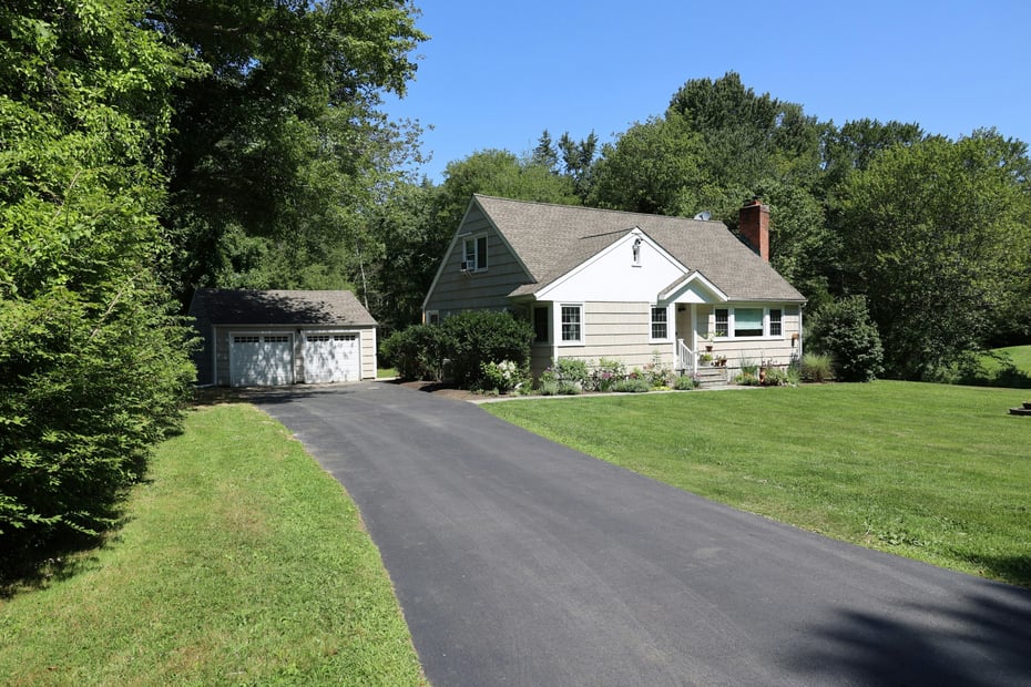 18 Head Of Meadow Road Photo 38