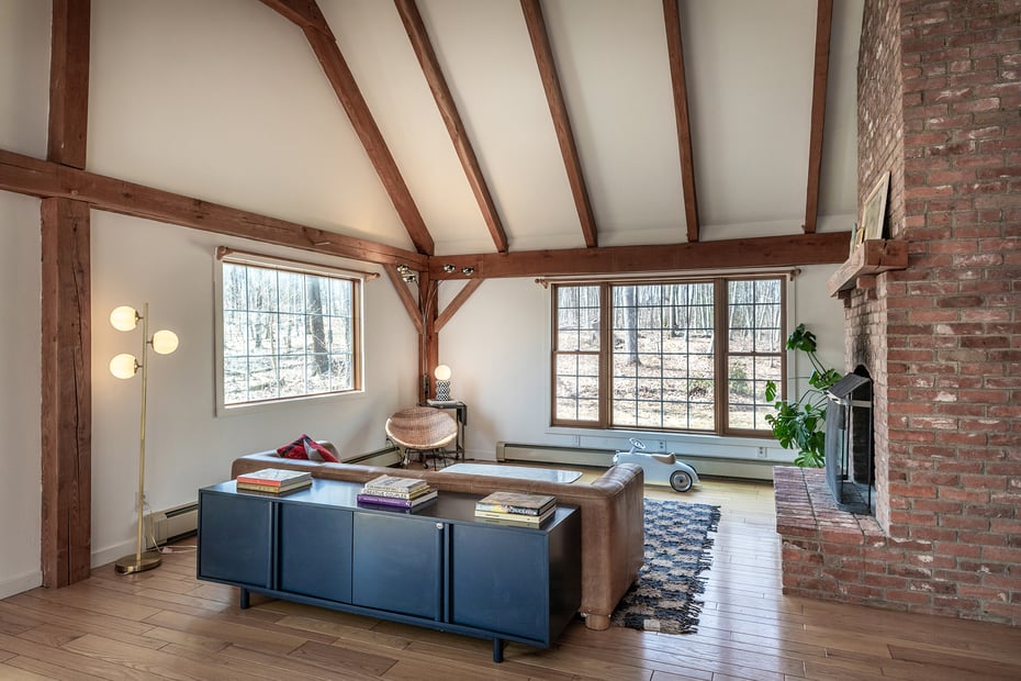 24 Hickory Lane Photo 12