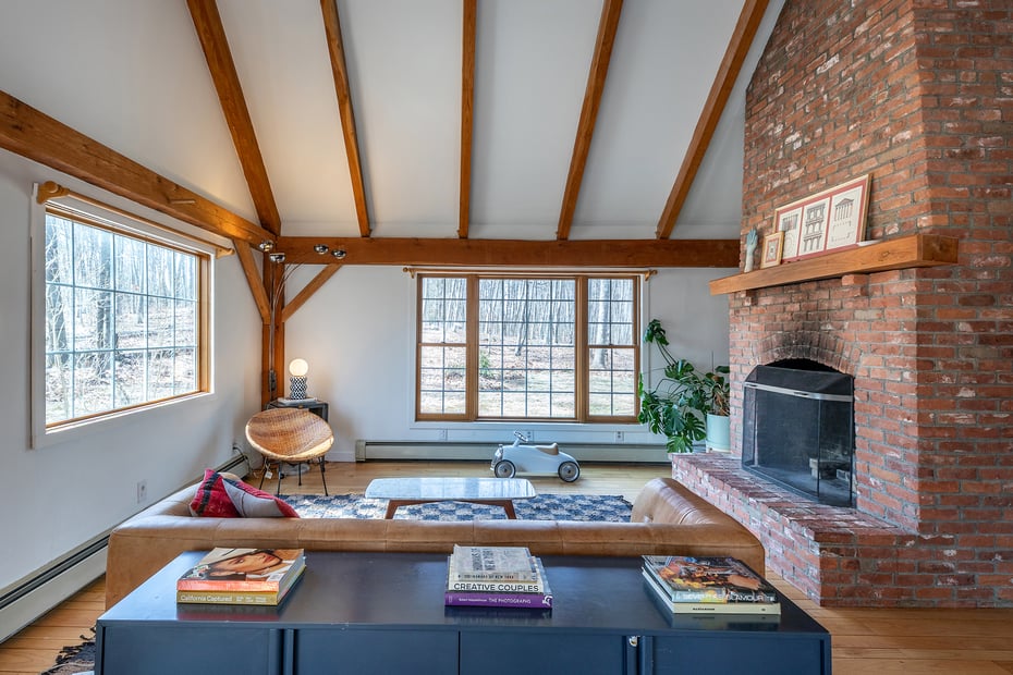 24 Hickory Lane Photo 13