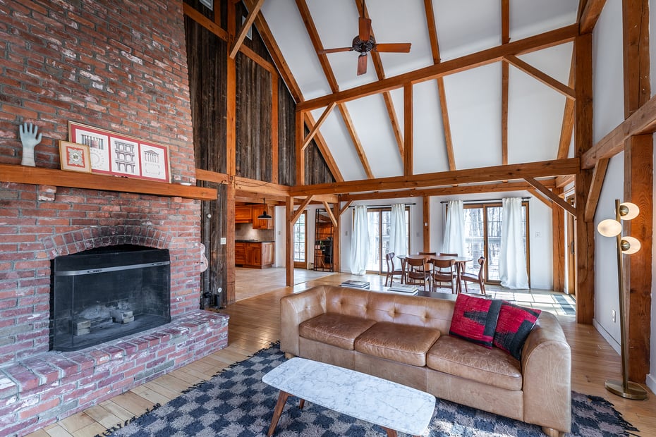 24 Hickory Lane Photo 14