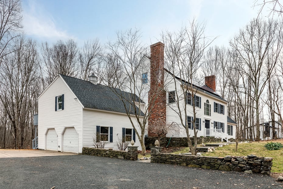 24 Hickory Lane Photo 29