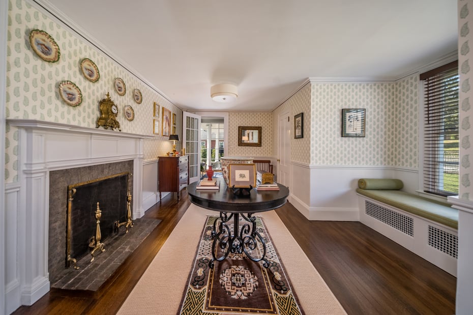 88 Main Street Photo 4