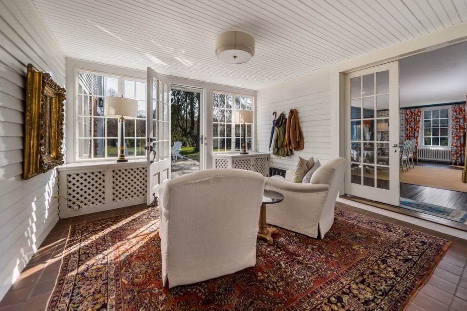 88 Main Street Photo 13