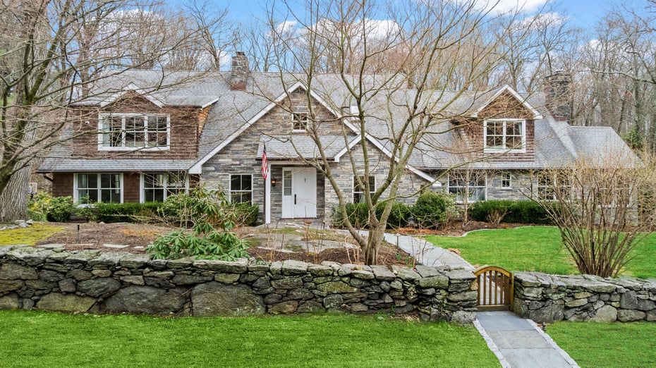 28 Winfield Avenue Photo 1