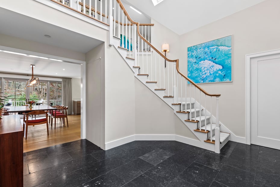 28 Winfield Avenue Photo 3