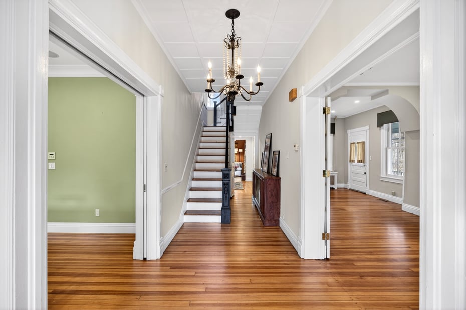 247 Broadway Photo 4