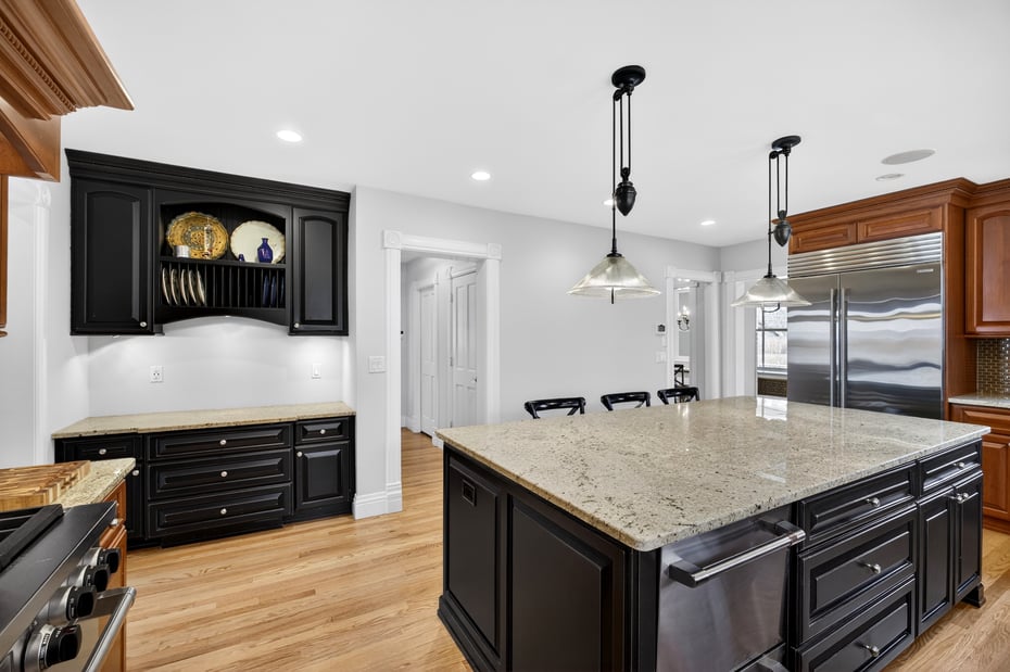 247 Broadway Photo 15