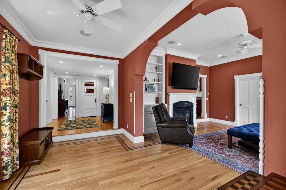 247 Broadway Photo 22