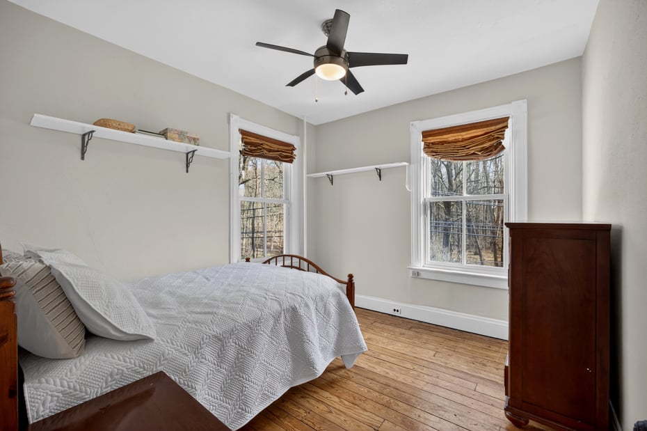 247 Broadway Photo 27