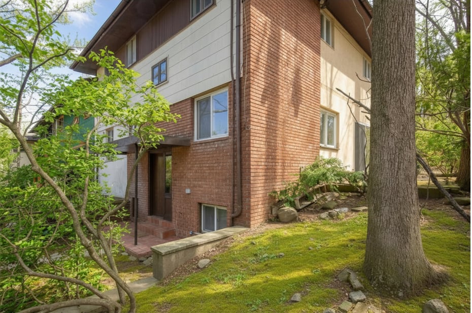 5410 Mosholu Avenue Photo 3