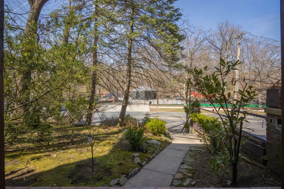 5410 Mosholu Avenue Photo 20