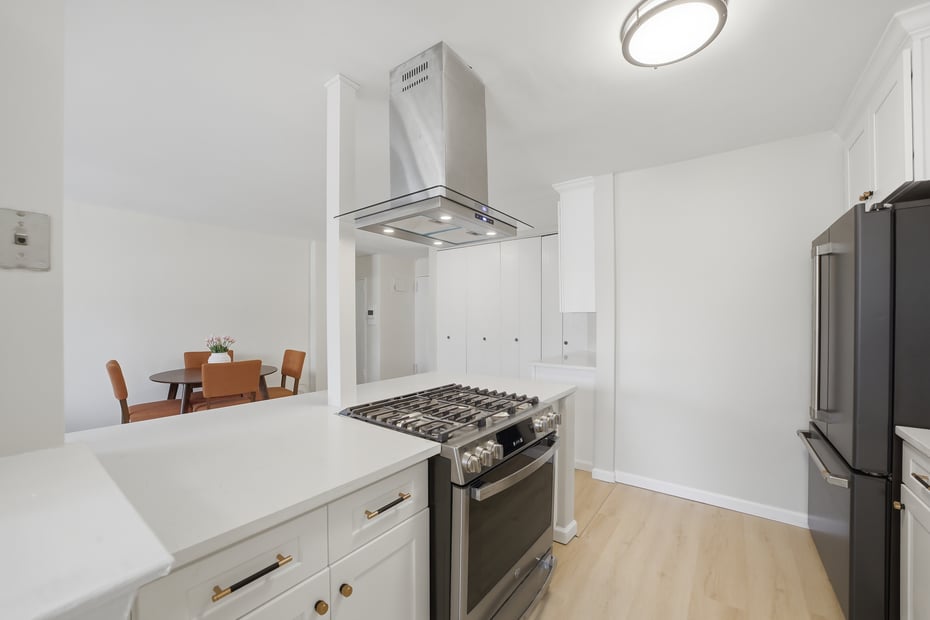 600 Locust Street  #5F Photo 9