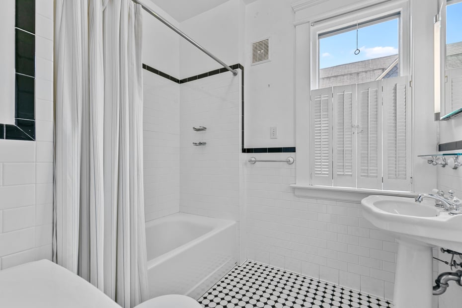 266 Everit Street Photo 11