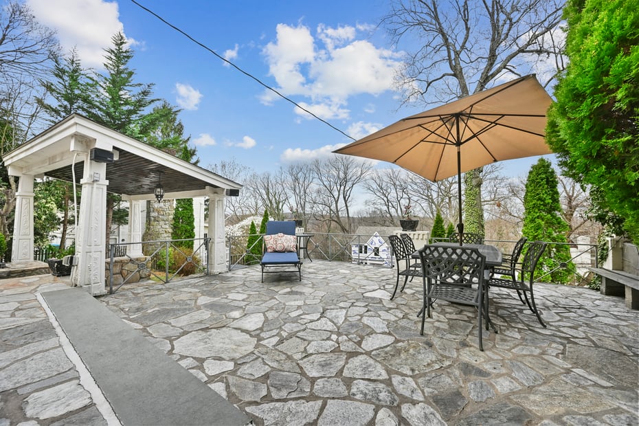 35 Euclid Avenue Photo 8