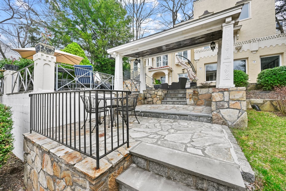 35 Euclid Avenue Photo 11