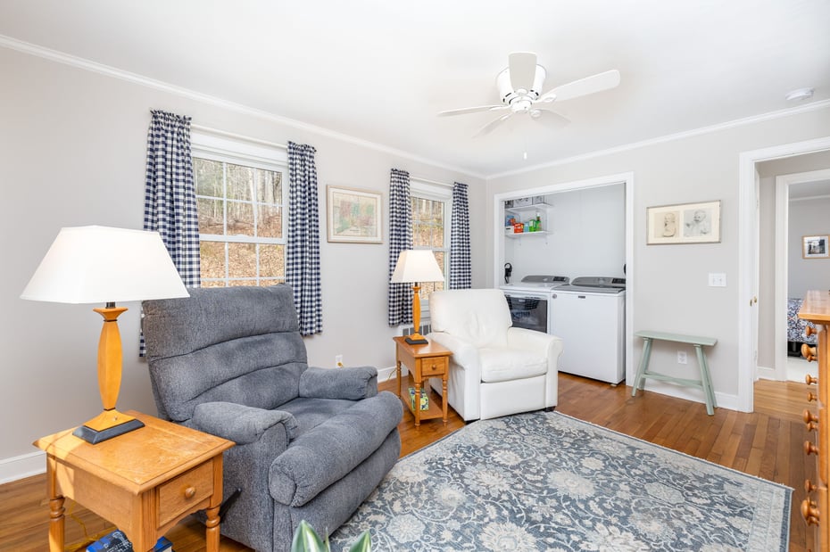 11 Sheldon Lane Photo 16