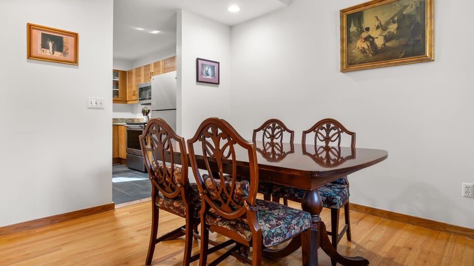 1 Cornwall Dr Photo 11