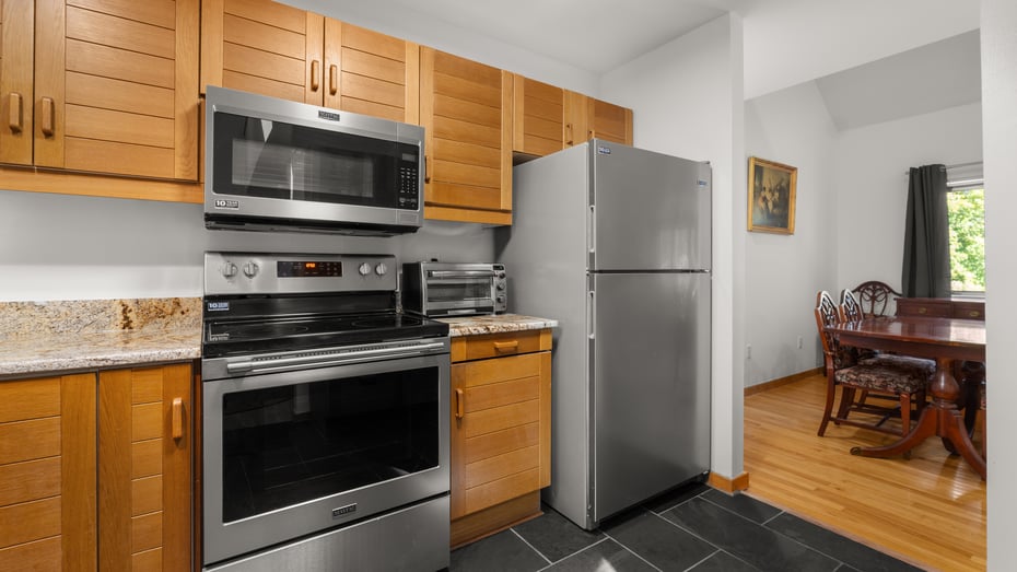 1 Cornwall Dr Photo 15