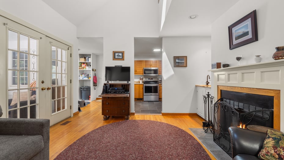 1 Cornwall Dr Photo 20